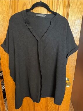 Dealmore XL Black Textured V-Neck Tunic